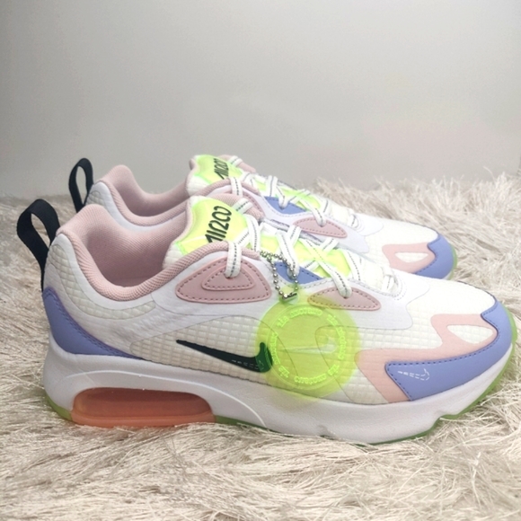 Nike Shoes - New Nike Air Max 200 sz 6.5